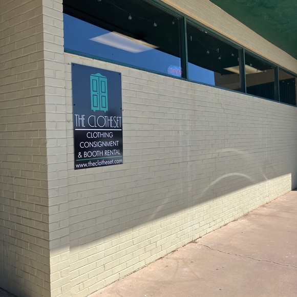 Meet your Posher, Lisa - Picture 3 of 5